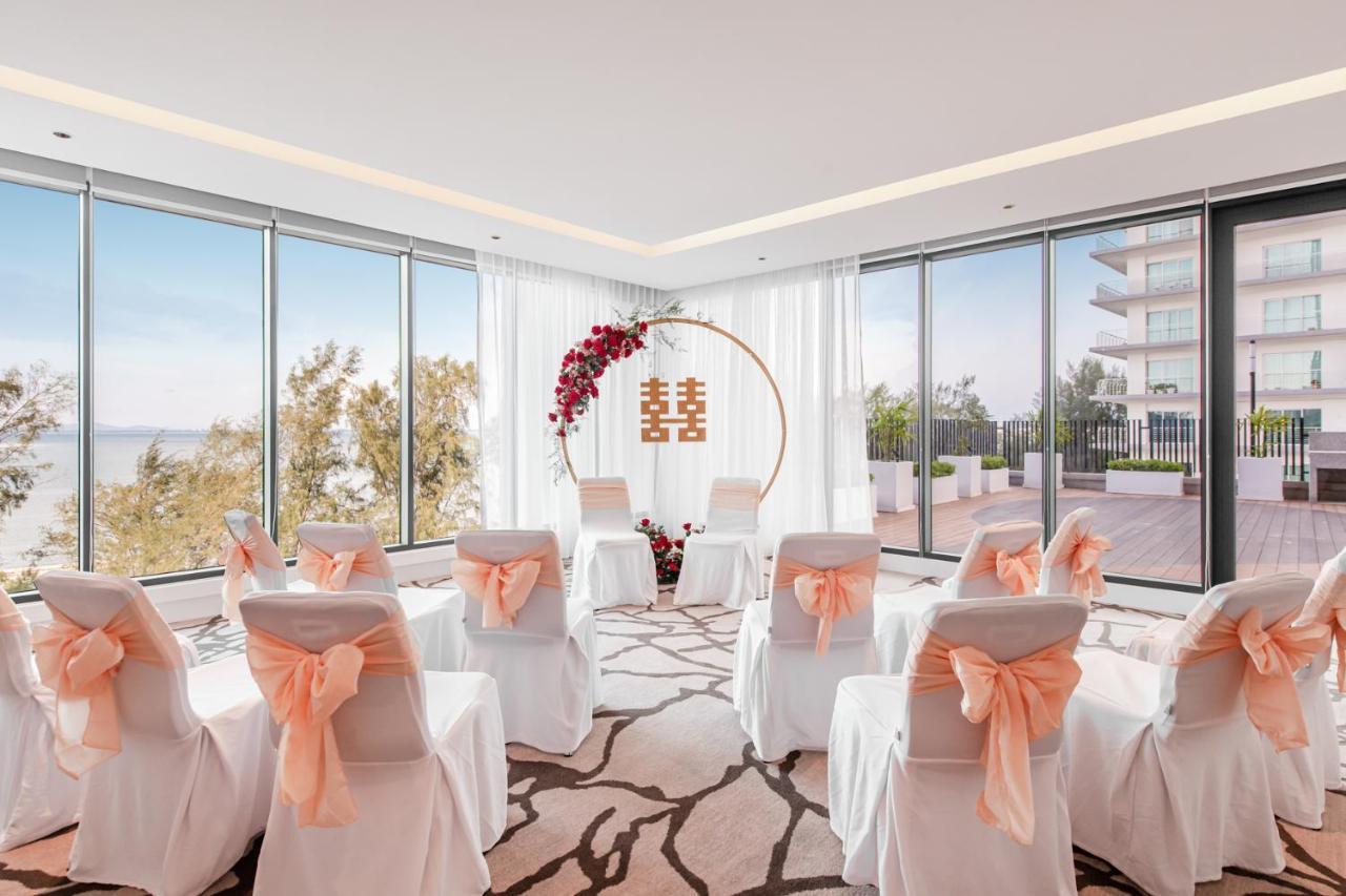 Ascott Gurney Penang Hotel George Town Exterior foto The Wedding Chapel